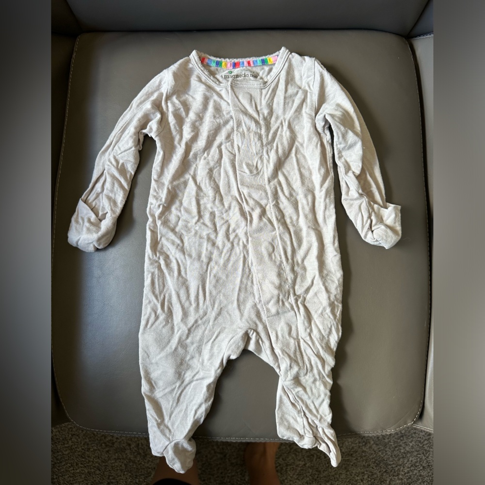 Grey MagneticMe Onesie - Modal fabric - Newborn 5-8lbs